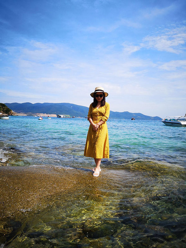 李副官，三分钟之内我要这小姐姐的所有信息